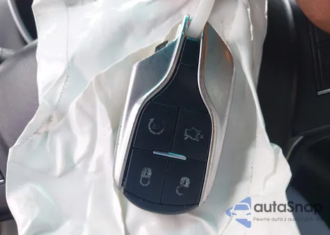 2014 Maserati Ghibli z USA, uszkodzony, nr VIN ZAM57XSA7E1097520